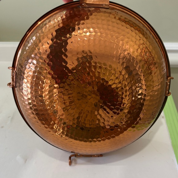 Portuguese Traditional Hammered Copper Cataplana Cooking Vessel - Picture 3 of 8